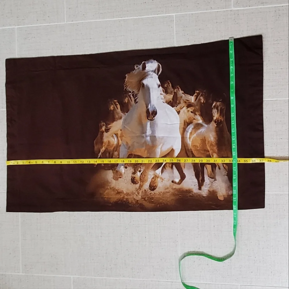 Dolce Mela Bedding, Elite Collection, King Pillow Sham, Wild Horses, Cotton, EUC